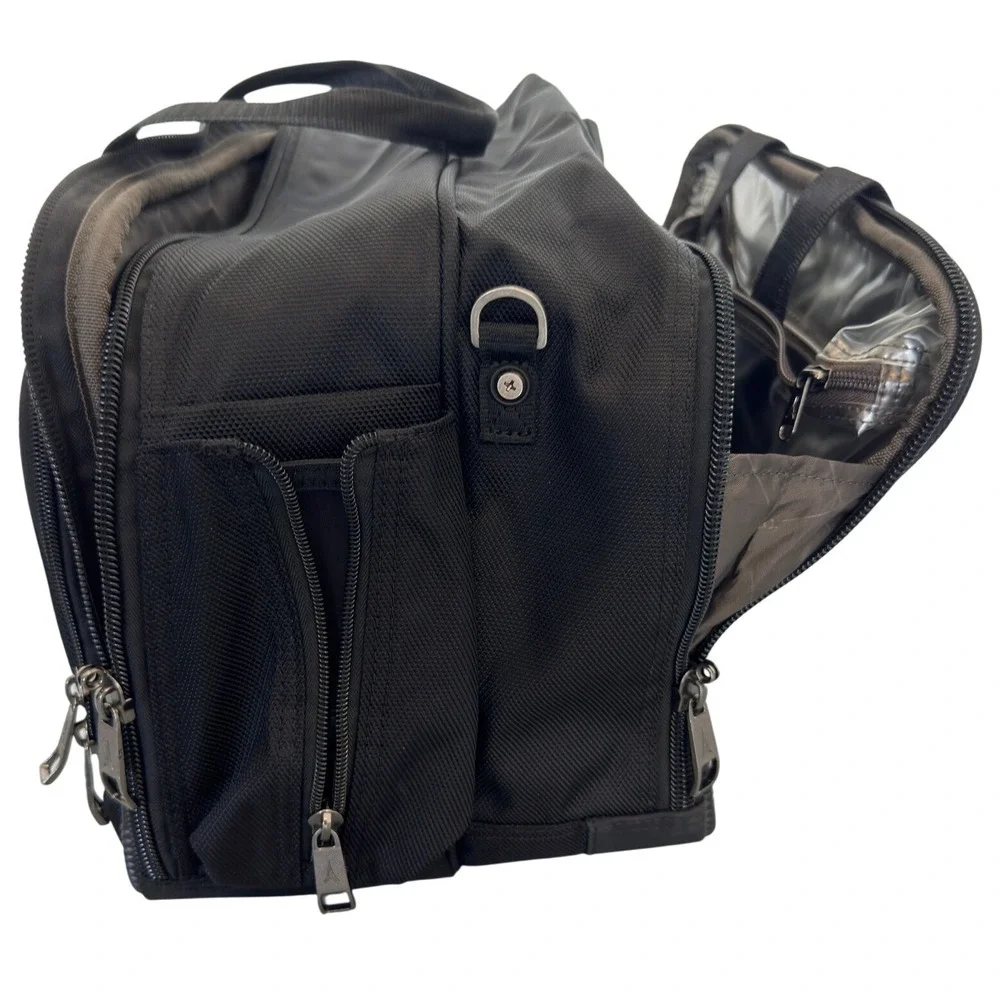 Travelpro Black Ballistic Nylon Flight Bag Multi-Pocket Carry On Travel Briefcas